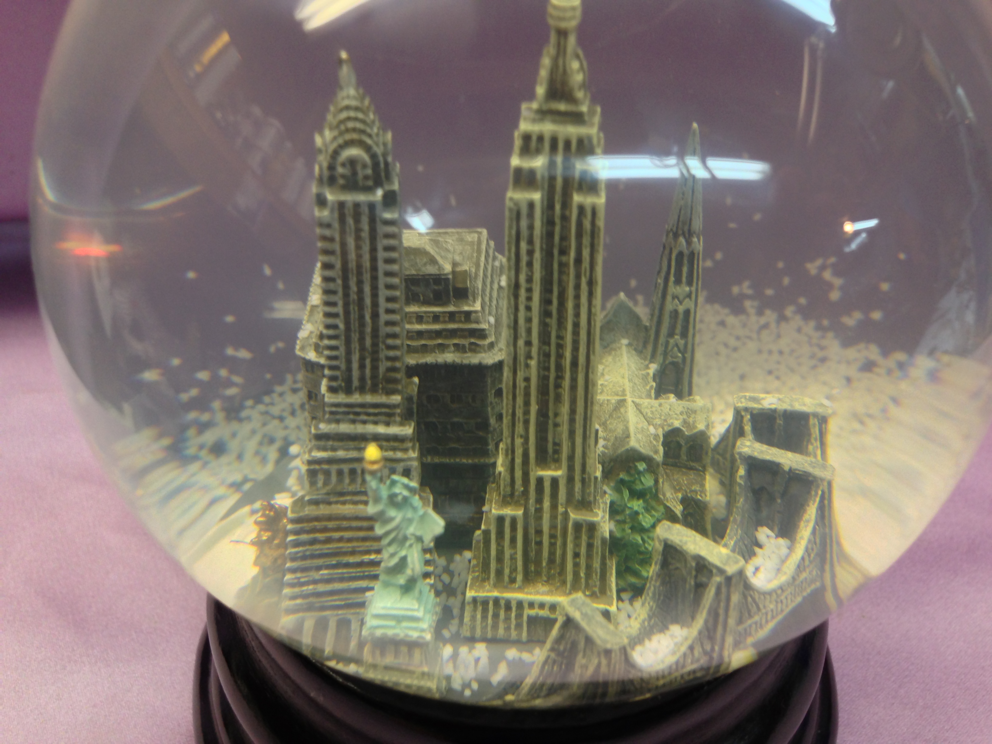 King Kong Snow Globe Repair 