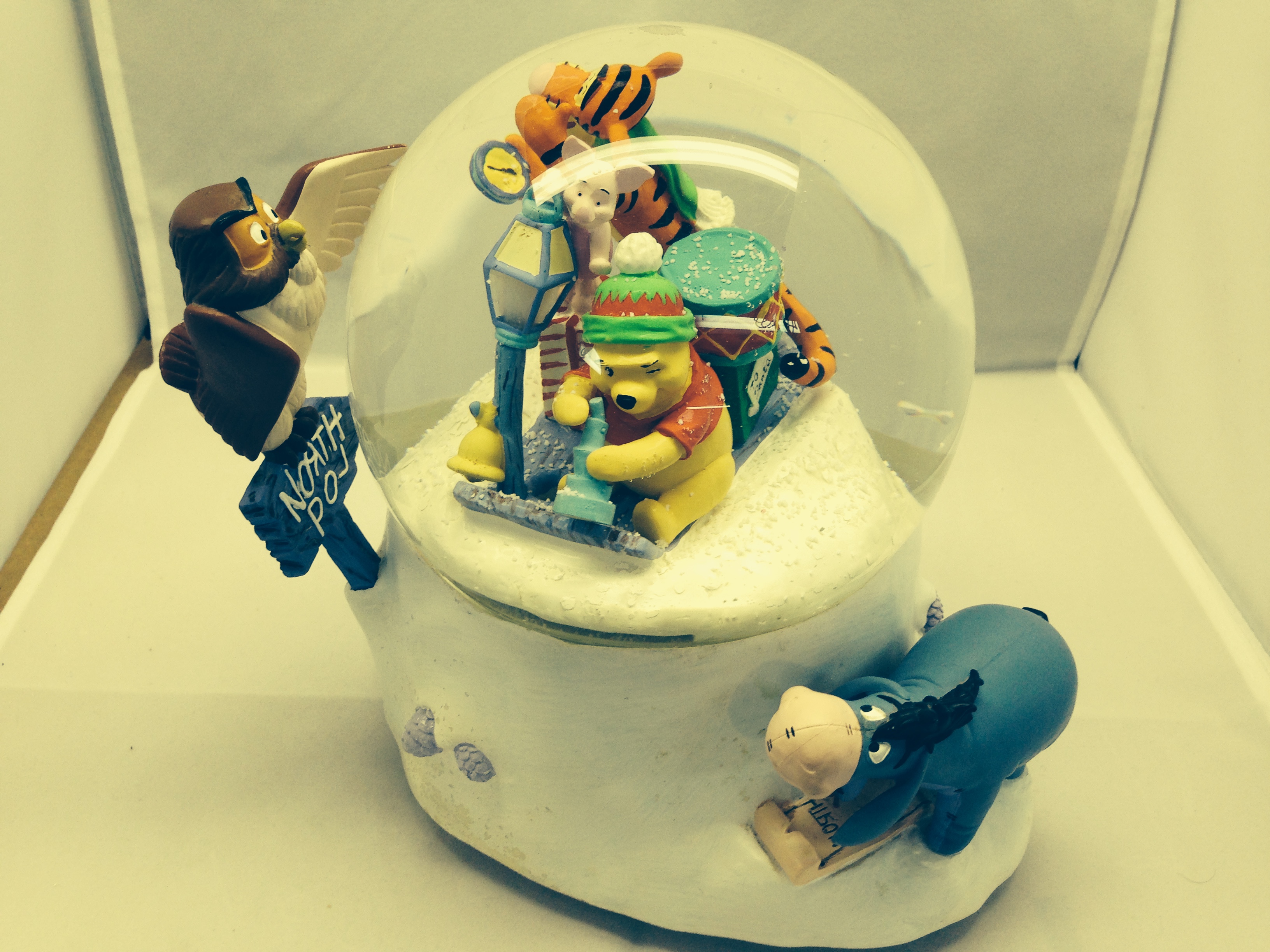 Winnie the Pooh Snow Globe Repair