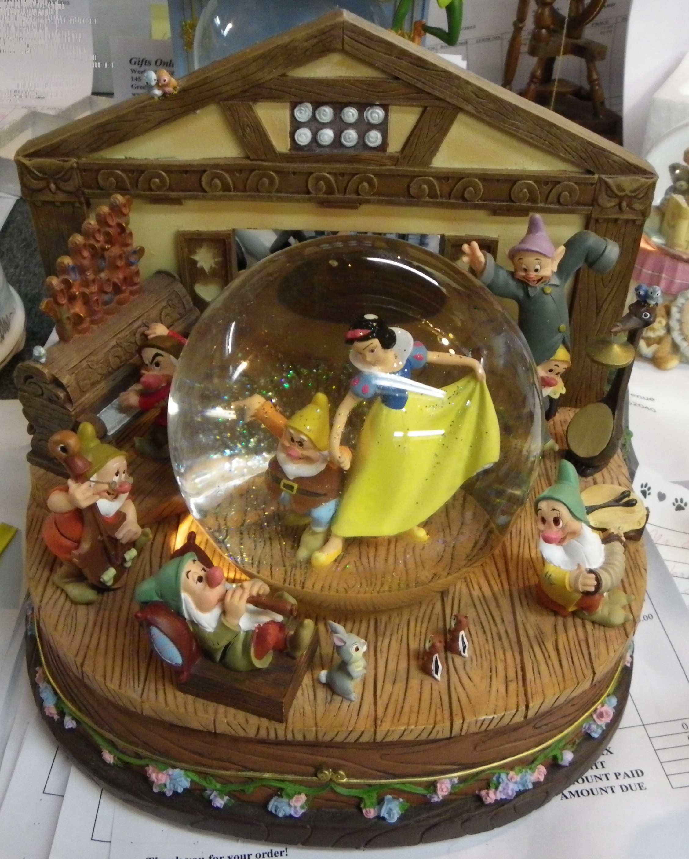 Snow White Globe